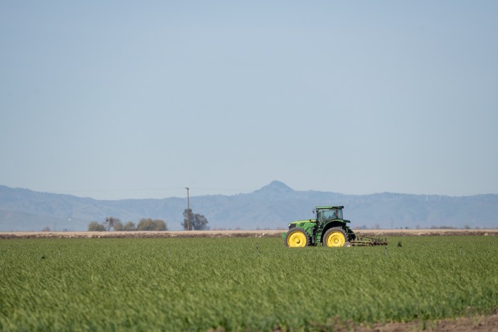 What are the benefits of preserving farmland